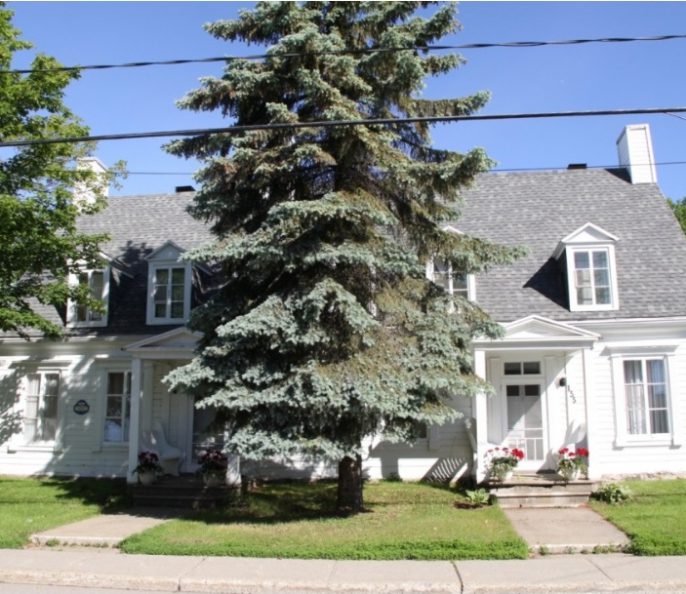 Très grande maison ancestrale près du fleuve St-Laurent