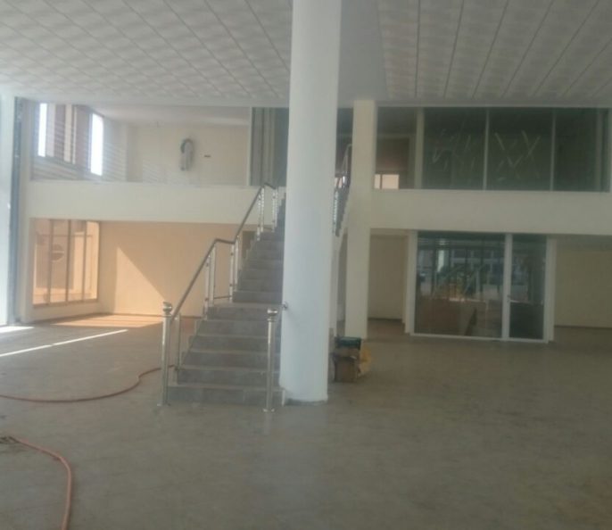 Show Room sur RP Entrée Agadir