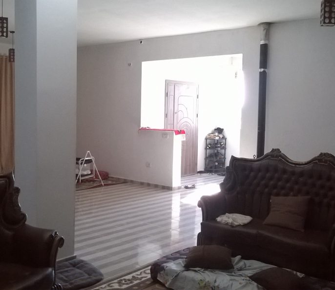 Grande maison avec garage