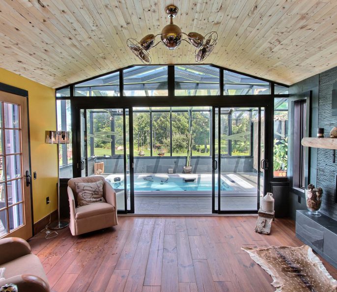 MAISON QUÉBÉCOISE  BORD DU FLEUVE ST-LAURENT