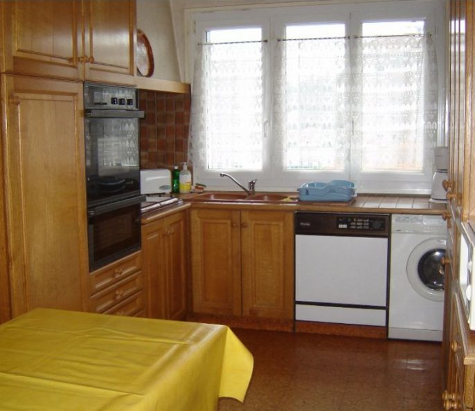 F2 et GARAGE fermé HAUT FAURIEL FACE A L&rsquo; ECOLE DES MINES