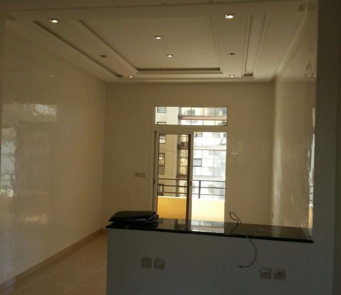 Très bel studio vide à bd mohammed V