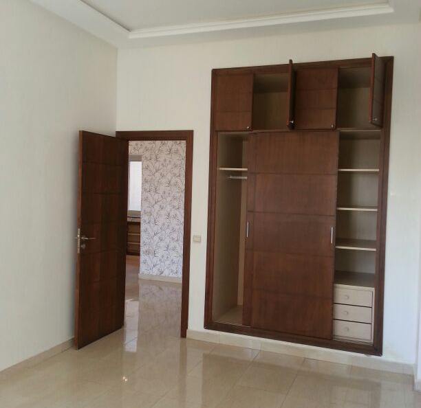 Très bel studio vide à bd mohammed V