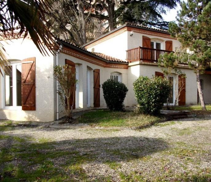 MAISON AVEC JARDIN ET GARAGE 5MN DU CENTRE DAGEN