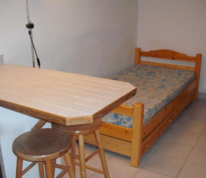STUDIO MEUBLE 1ER ET. ETUDIANT, AIX-EN-PROVENCE