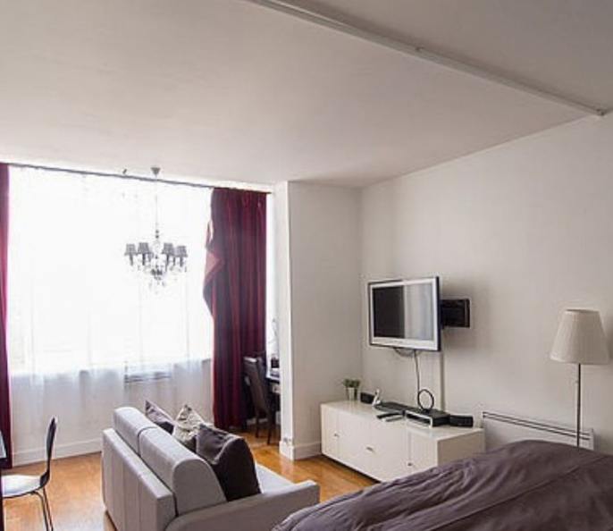 Magnifique studio très lumineux dans le 8ème ardt