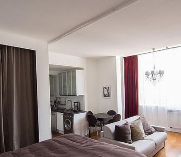 Magnifique studio très lumineux dans le 8ème ardt