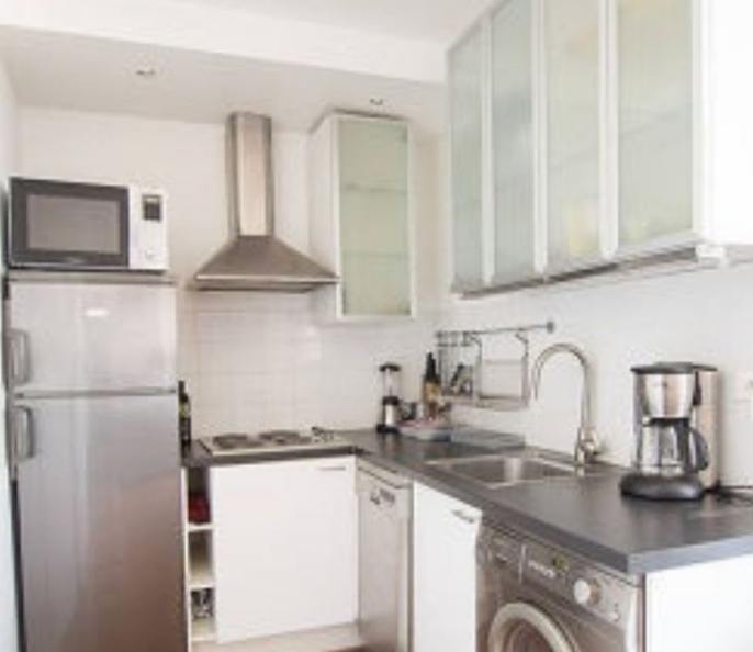 Magnifique studio très lumineux dans le 8ème ardt