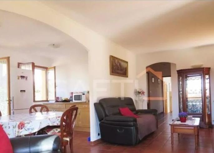 3 chambres 90 m² habitables, plain-pied Proche commerces