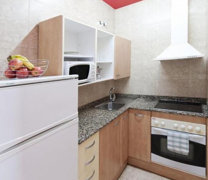 APPARTEMENT SOUS LES TOITS AVEC TERRASSE PRIVÉE À BARCELONE