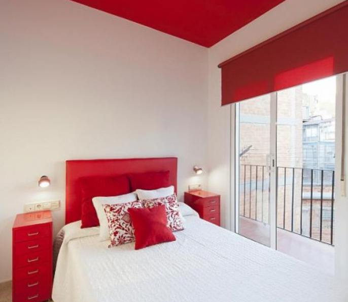 APPARTEMENT SOUS LES TOITS AVEC TERRASSE PRIVÉE À BARCELONE