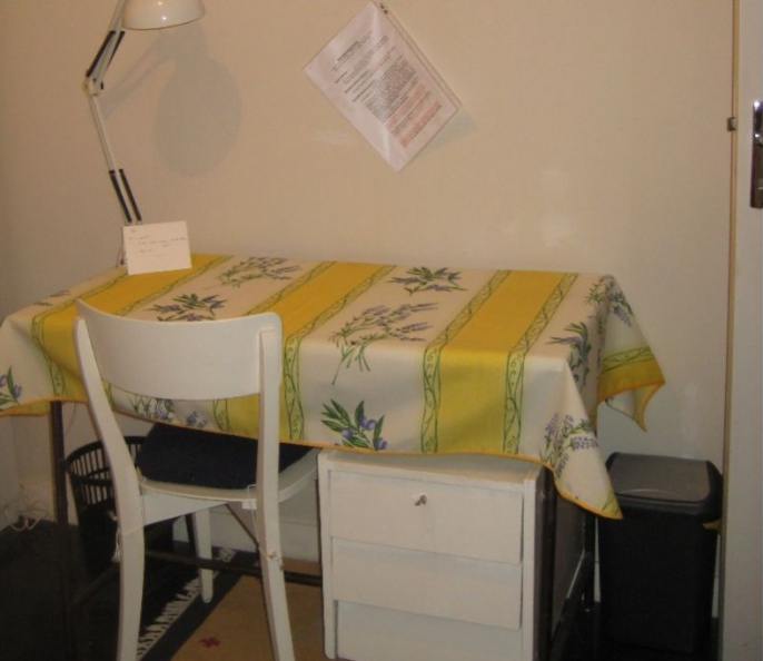 CHAMBRE -STUDIO meublée et équipée et salle de bains