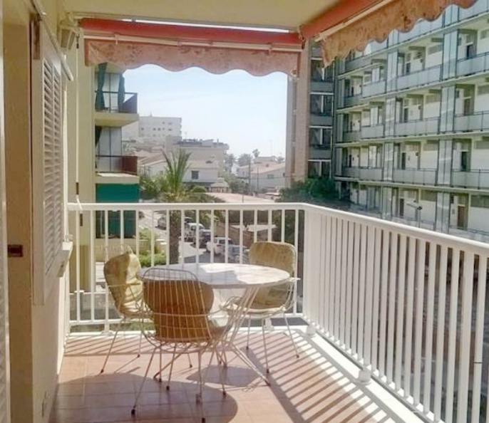 APPARTEMENT AU BORD DE MER AVEC ASCENCEUR