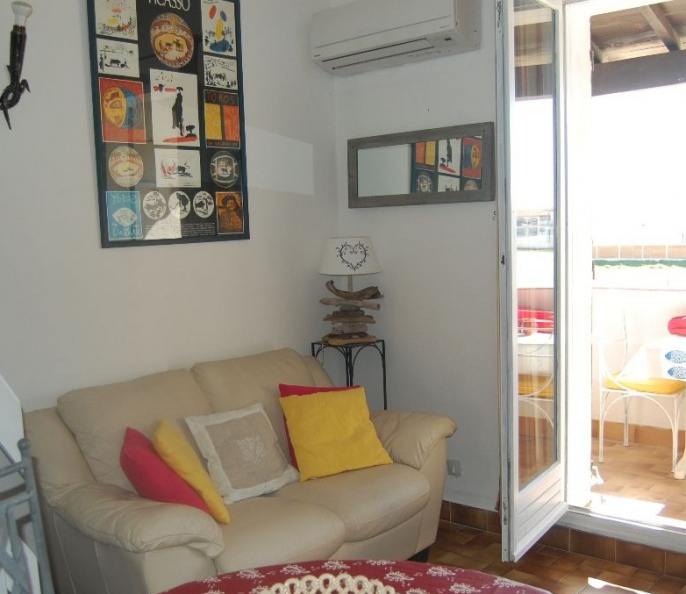 APPARTEMENT PLEIN-PIED AVEC TERRASSE AUX SAINTES-MARIES