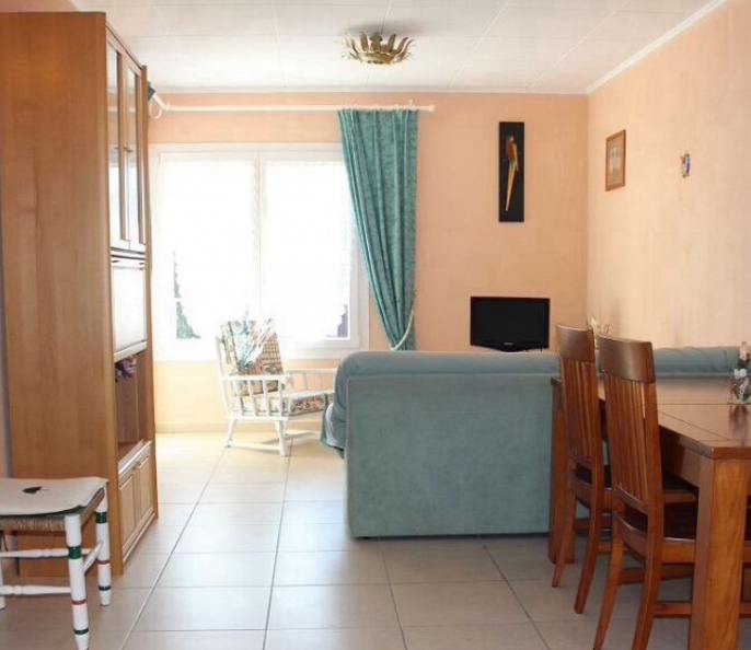 APPT F3 AVEC PISCINE ET PARKING