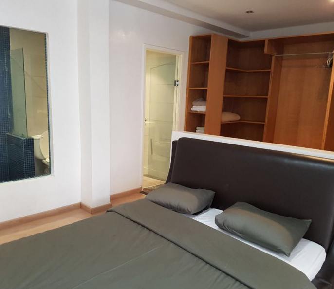 Studio meublé à la location à Racine