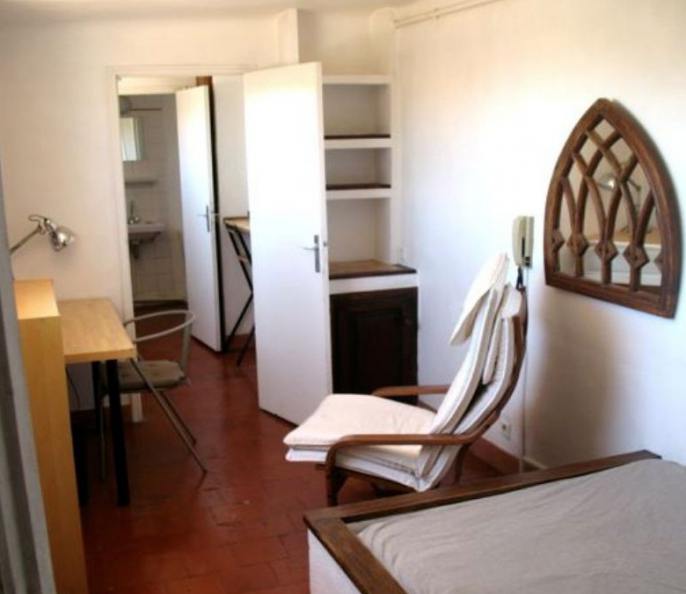 STUDIO MEUBLE, centre ville AIX en PROVENCE