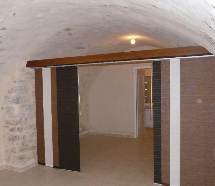 Grand studioF1 de 48m² rénové à Lézan