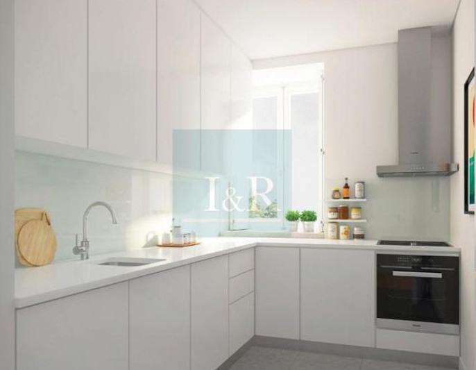 APPARTEMENT 3 PIÈCES AVEC PATIO PRIVÉ, À AVENIDAS NOVAS,