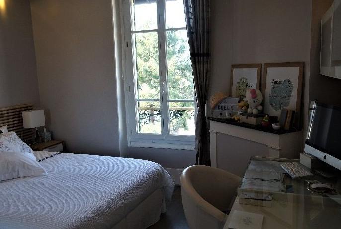 Superbe appartement refait à neuf résidence classée (78700)