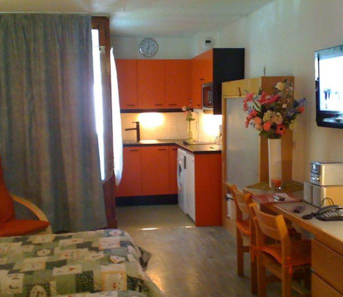 SPECIAL JUILLET Studio meublé à Brides les bains