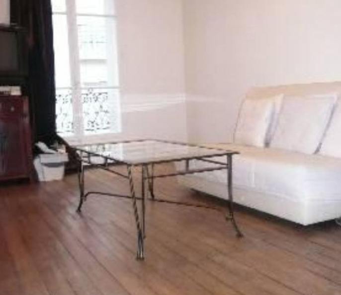 Tres joli F23, semi-meublé, 54 m2, Paris 15