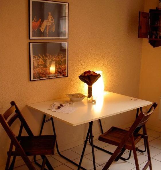 Joli studio canut, avec mezz, agréablement meublé
