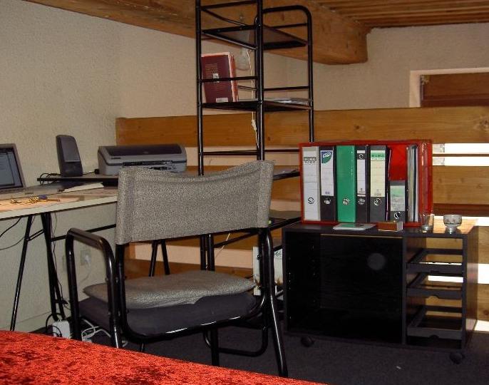 Joli studio canut, avec mezz, agréablement meublé