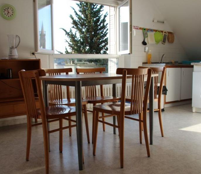 5 CHAMBRES MEUBLÉES SUR LES QUAIS