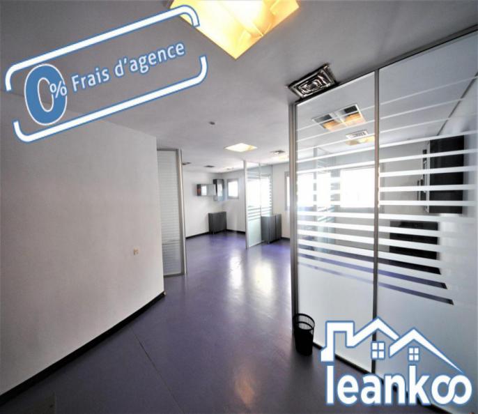 Plateau bureau de 166 m² à vendre à Racine