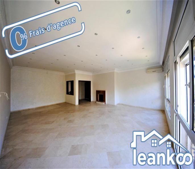 Étage de villa de  339 m² à louer – quartier Laimoune